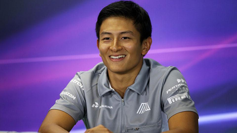 Rio Haryanto dalam sebuah jumpa pers. - INDOSPORT